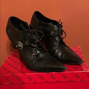 Black leather pointy toe bootie